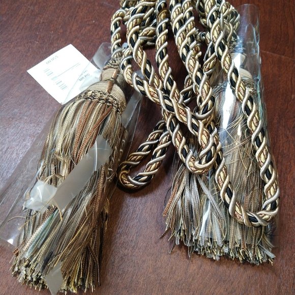 Pair of Elegant Gold Window Tassel - Picture 4 of 4